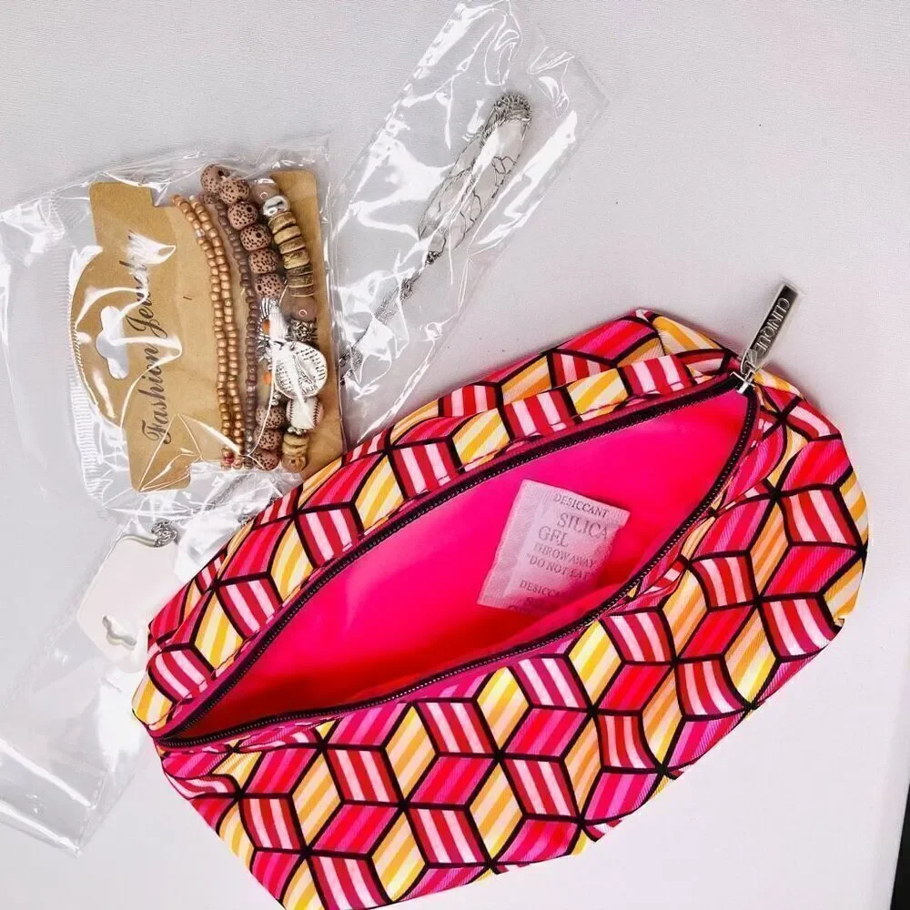 Clinique Geometric Pouch Silver Necklace & Wooden Bracelet Bundle
